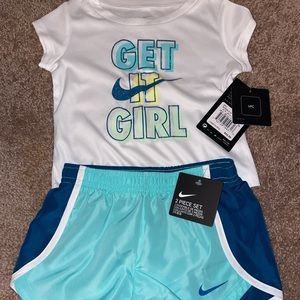 NWT NIKE GIRL SET!